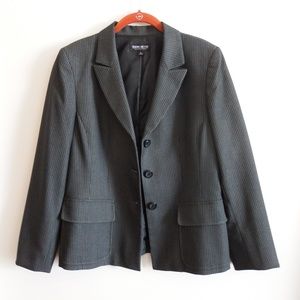 John Meyer Collection Gray Pinstripe Blazer Size 8